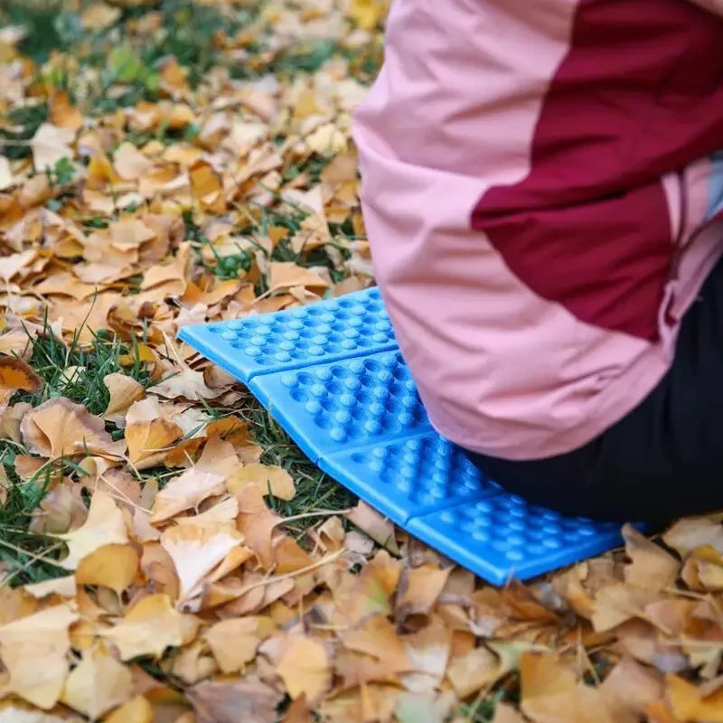 Honeycomb Massage Mat - 6-Fold XPE Cushion for Outdoor Activities