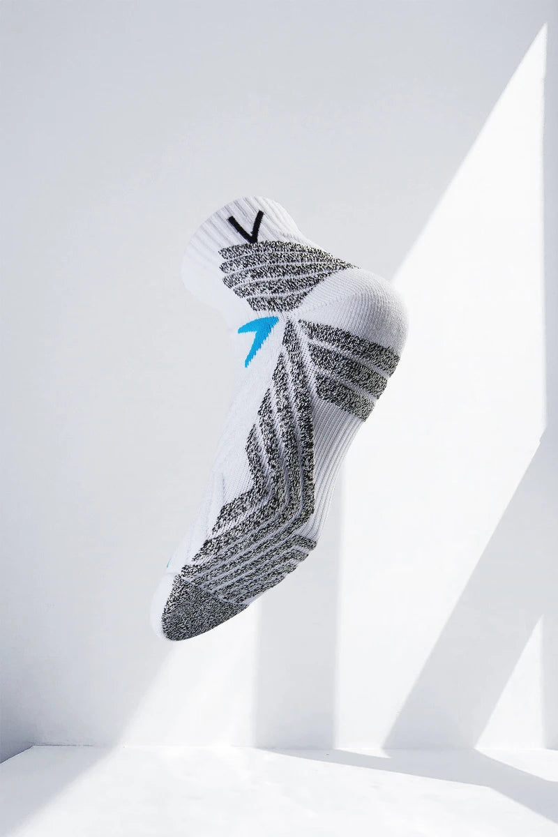 Athletic Performance Socks - Thickened Non-Slip Compression Socks for Basketball, Soccer, Golf & Running (Men & Women)