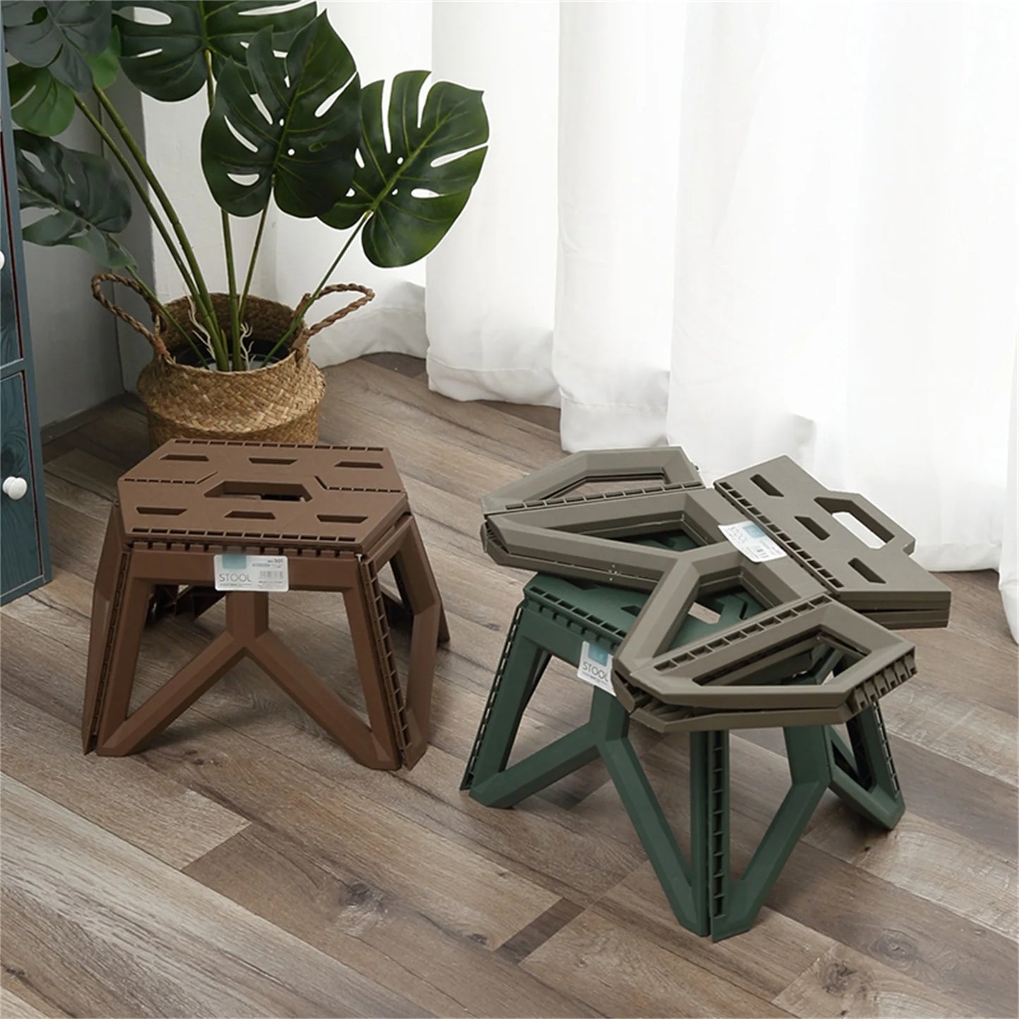 Portable Folding Camping Stool - High Load Bearing Outdoor Chair for Fishing, Beach & Camping