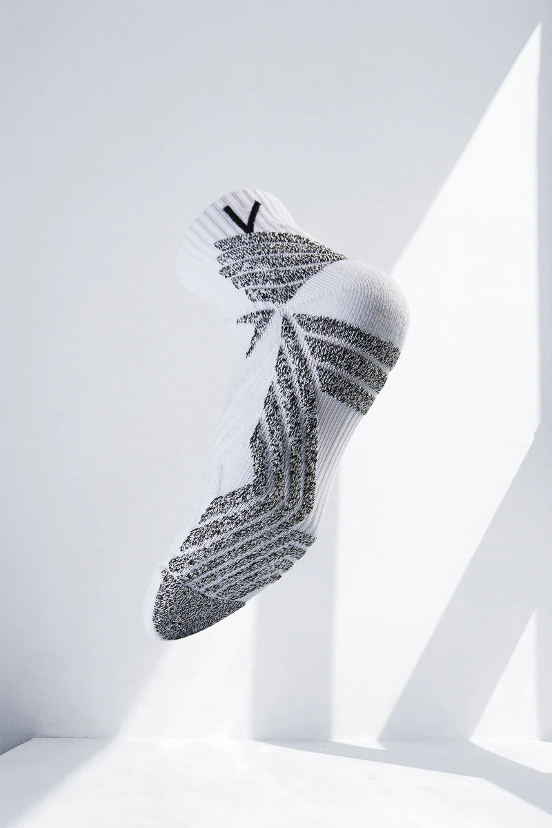 Athletic Performance Socks - Thickened Non-Slip Compression Socks for Basketball, Soccer, Golf & Running (Men & Women)
