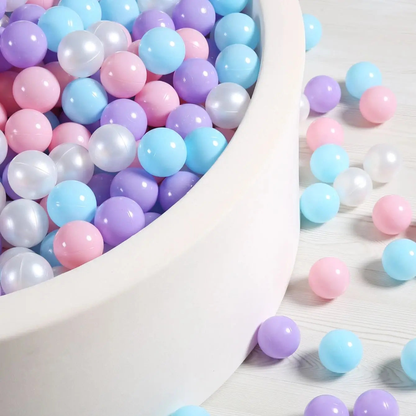Eco-Friendly Ball Pit Balls - BPA-Free Non-Toxic Soft Plastic Ocean Balls 5.5cm (100pcs with Mesh Bag)