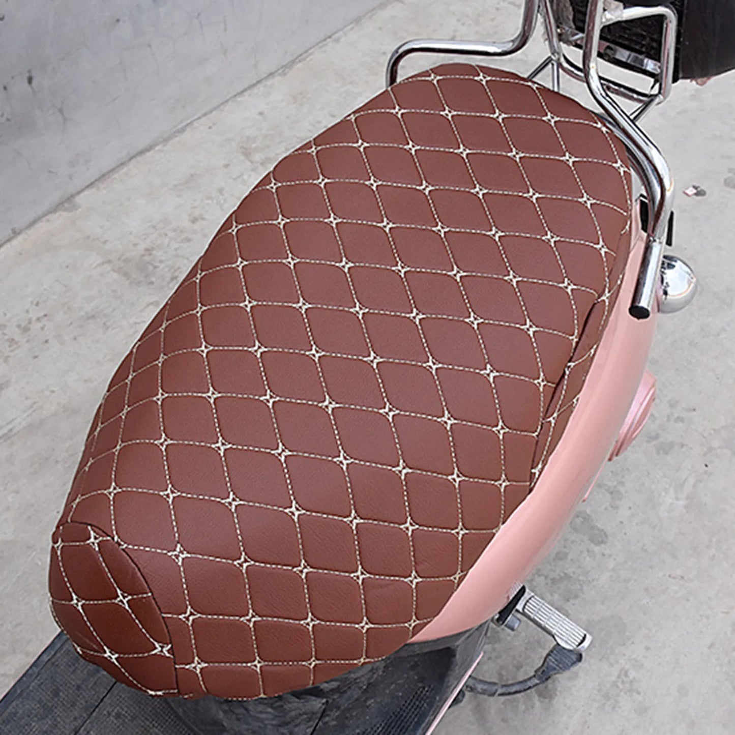 Breathable 3D Mesh Motorcycle Seat Cover - Waterproof Anti-Skid PU Leather Cushion Protector for Scooters
