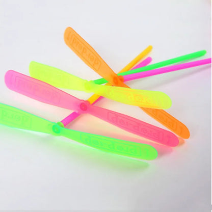 Flying Bamboo Dragonfly Propeller Toy - 10/20 Piece Set | Multicolor Rotating Outdoor Classic Kids Gift