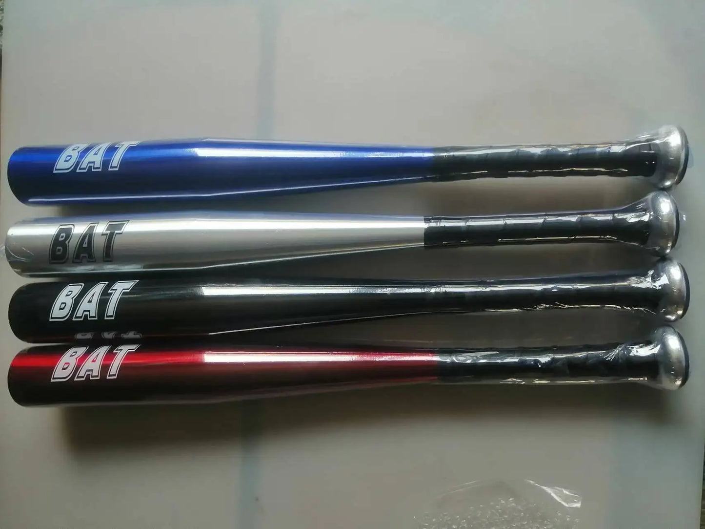 20-Inch Aluminum Alloy Baseball Bat with Softball Gloves - 4 Colors Available - Outdoor Sports & Self-Defense Equipment