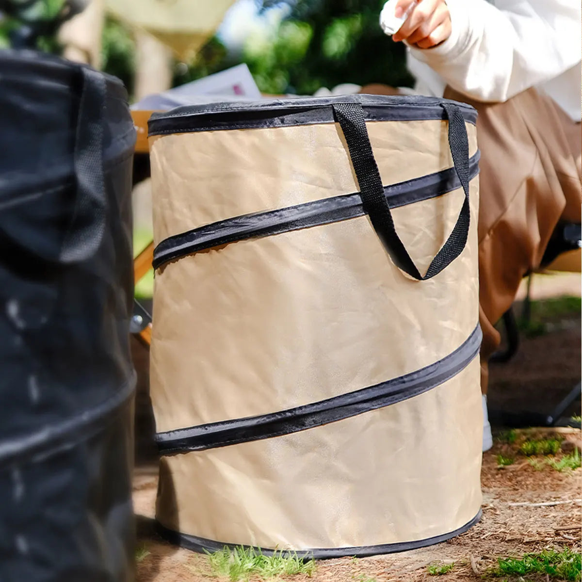 Portable Pop-Up Camping Trash Can - Collapsible Outdoor Garbage Container for Garden & Camping