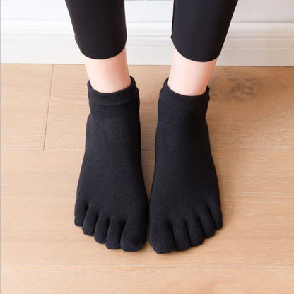 Five-Finger Cotton Yoga Socks - Non-Slip Breathable Quick-Dry Sports Socks for Pilates, Dance, Gym & Fitness