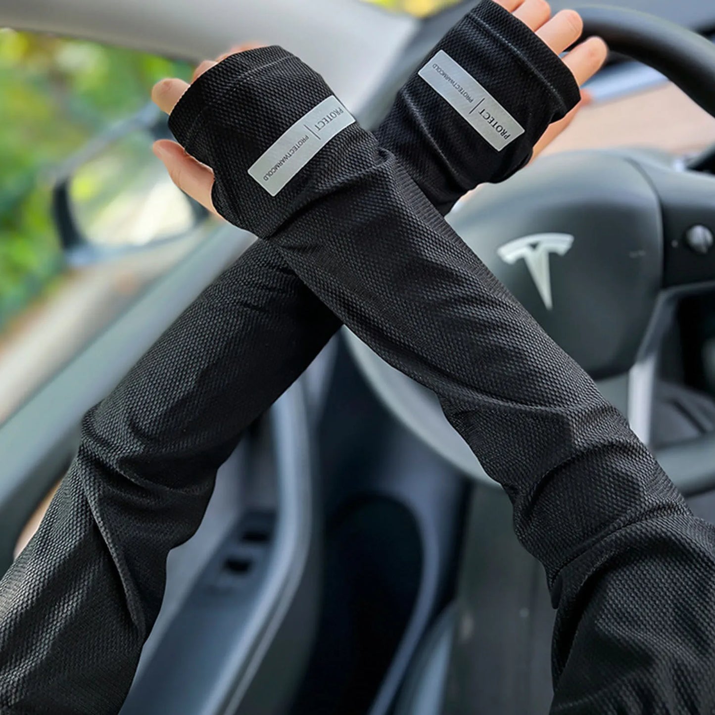 UV Protection Cooling Arm Sleeves - Moisture-Wicking Breathable Compression for Basketball, Golf, and Football